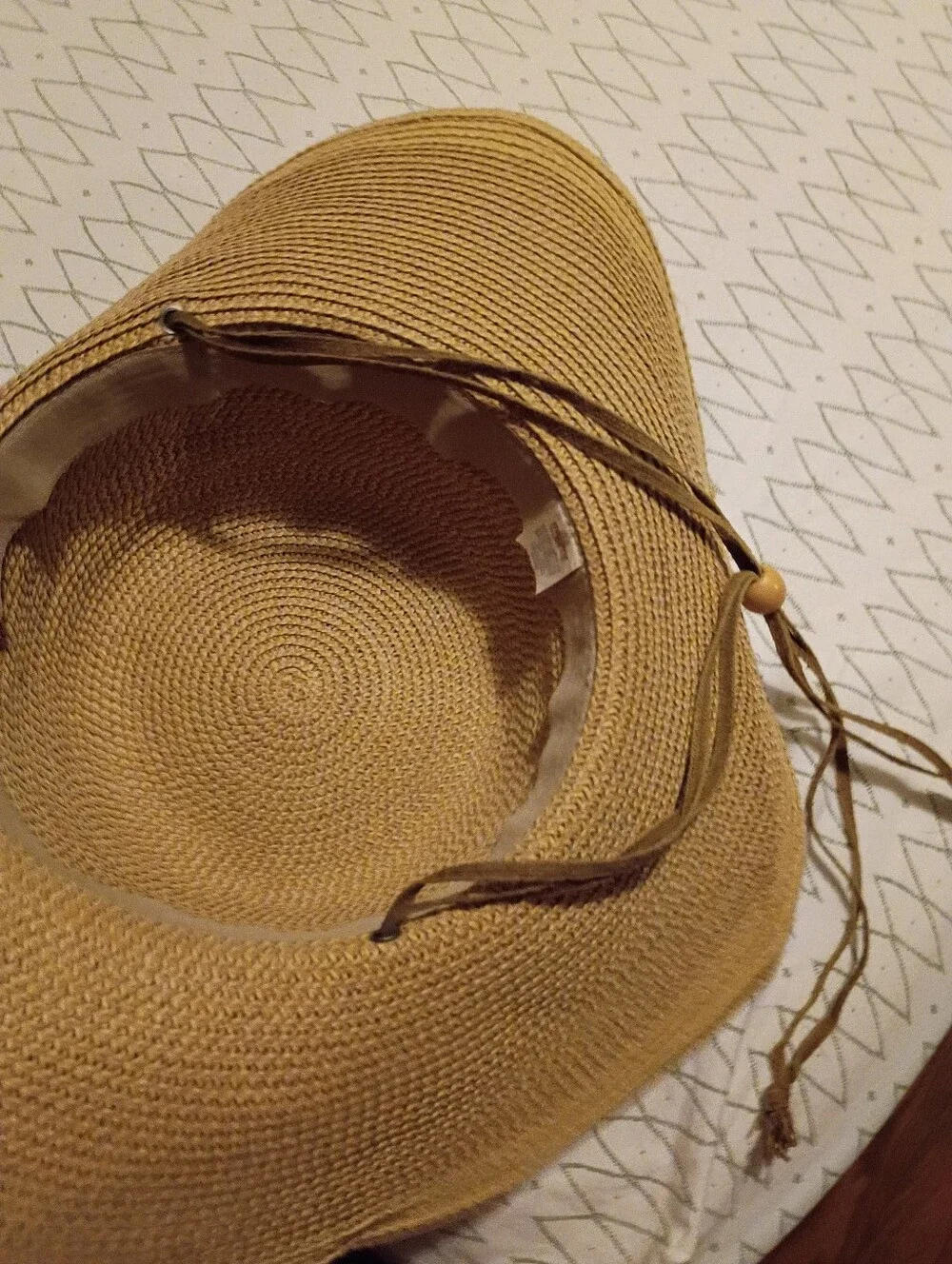 Classic Wide-Brim Straw Sun Hat - Tan